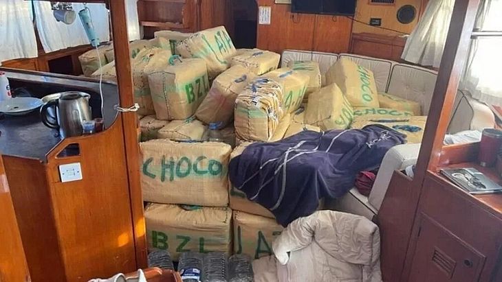 Grupo que transportava toneladas de cocaína e haxixe pelo mar é alvo da PF