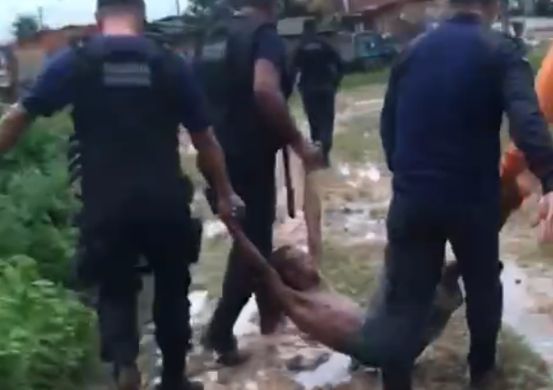 Suspeito de estuprar menina com deficiência é espancado e morre a caminho de hospital