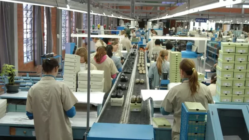 Taxa de juros afeta investimentos industriais em inovação