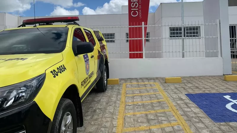 Criança de 11 anos tenta fugir a cerco policial após ser flagrada pilotando moto