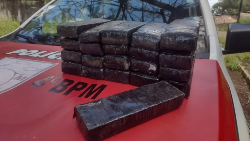 Polícia Militar encontra quase 15 quilos de drogas enterrados em mata no Clima Bom