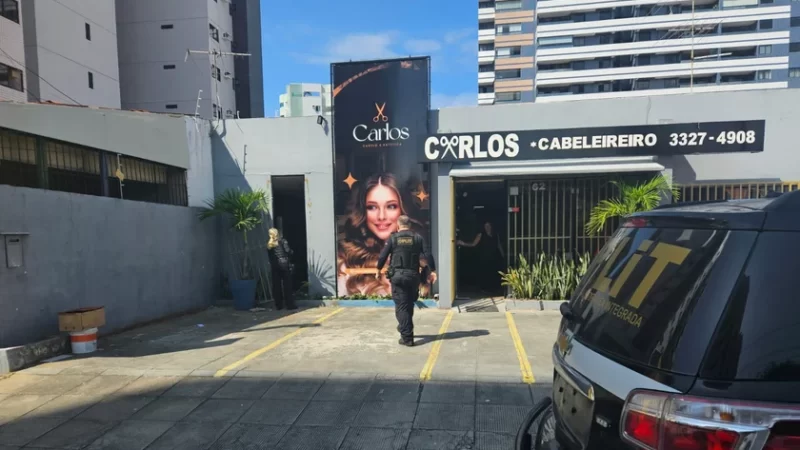 Morador em situação de rua é preso acusado de arrombar loja na Ponta Verde