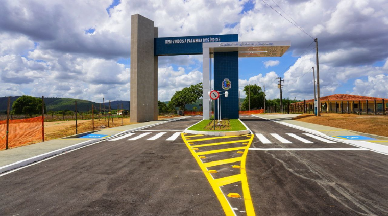 Idoso fica ferido após colisão entre carro e moto em Palmeira dos Índios