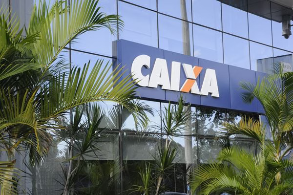 Com senhas de funcionários da caixa,golpistas ganham R$ 51 Milhões