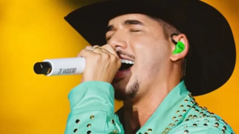 Zé Vaqueiro desmente notícia sobre seu estado de saúde após acidente de carro