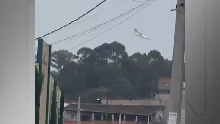 Parecia que estava caindo na minha casa, diz moradora sobre queda de avião