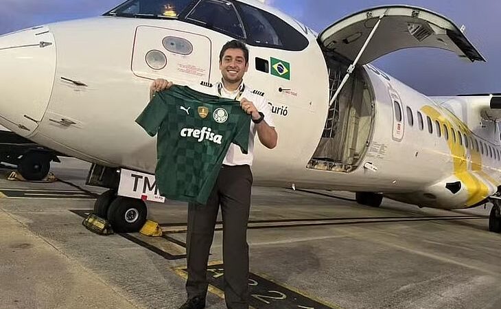 Piloto de avião da Voepass é enterrado na zona leste de São Paulo