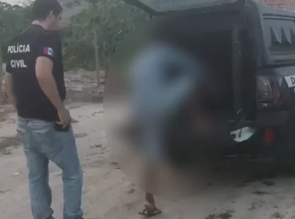 Homem é preso acusado de estuprar enteada com deficiência enquanto ela dormia