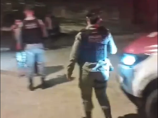 Homem suspeito de estuprar enteado é espancado por vizinhos e vai parar na UPA