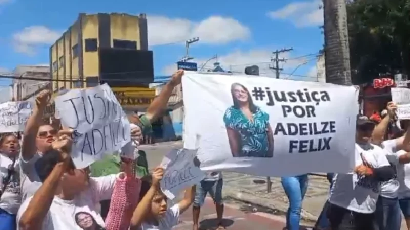 Familiares e amigos de Adeilze pedem justiça e param o trânsito em Arapiraca