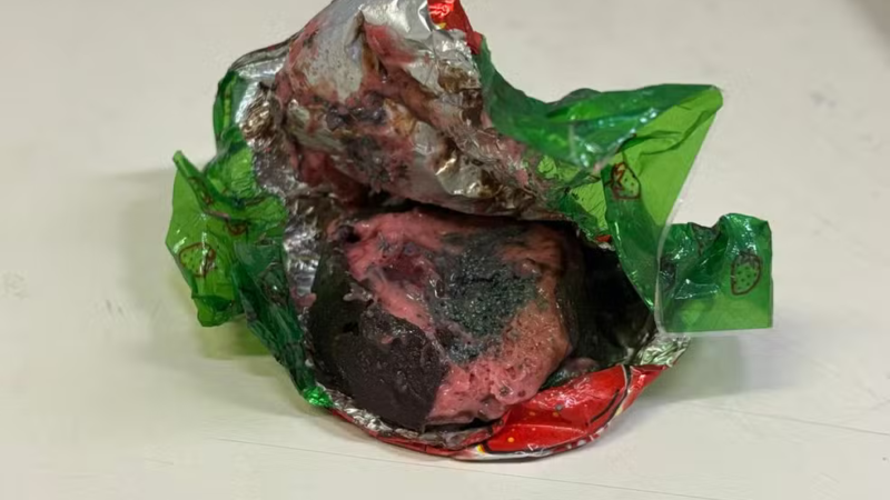 Homem confessa que deu bombom envenenado a amigo e tentou matá-lo a facadas