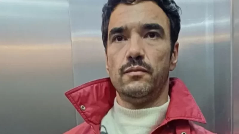 Caio Blat reclama de machismo em “piadas” sobre tamanho do pênis