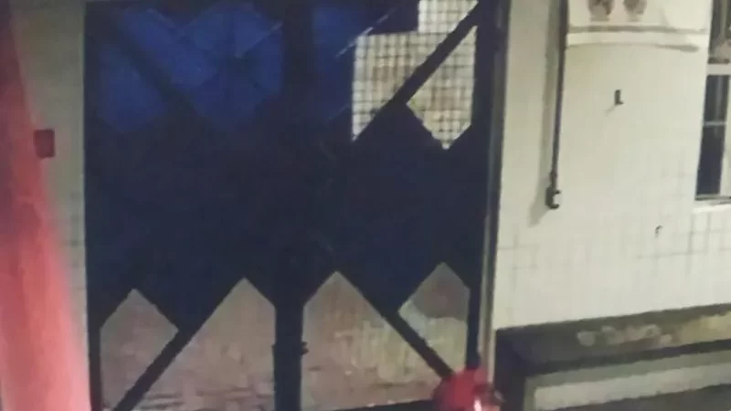 Homem arromba escola em Maceió e aulas são suspensas nesta quarta-feira