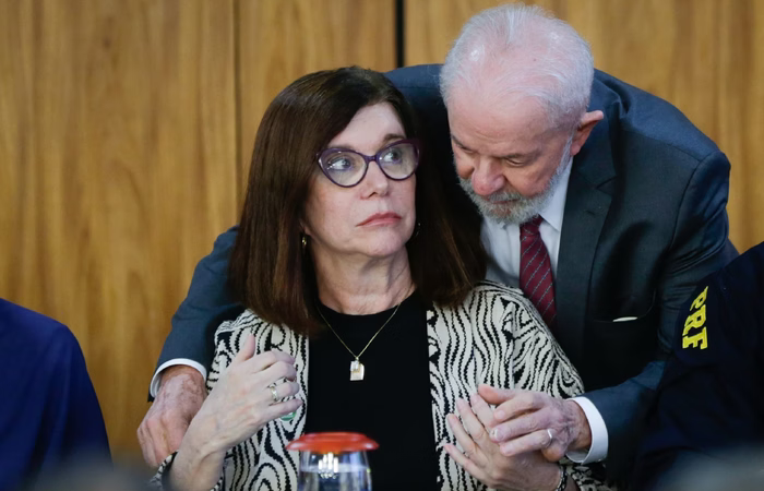 Lula recebe presidente da Petrobras para discutir preço de combustível