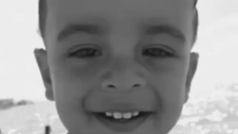 Vizinhos ouviram gritos de menino decapitado pela mãe