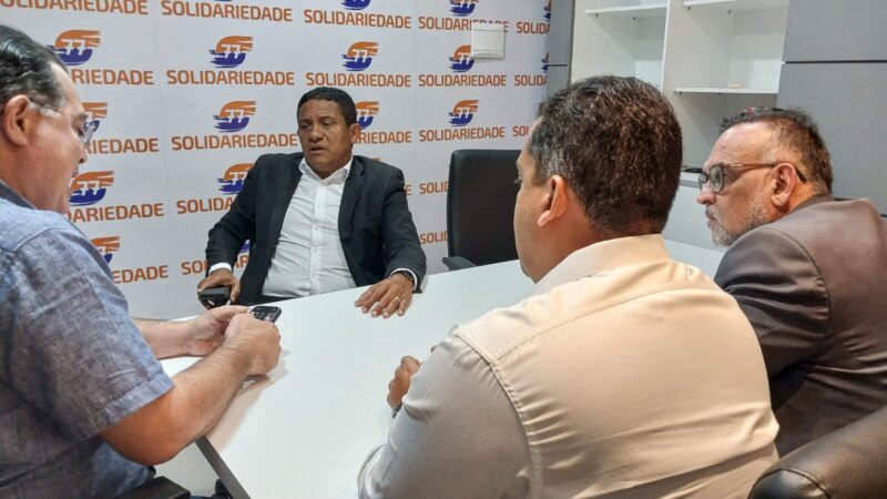 Adeilson Bezerra recebe prefeito Júlio Cezar e reforça apoio a candidatura de Tia Júlia em Palmeira dos Índios