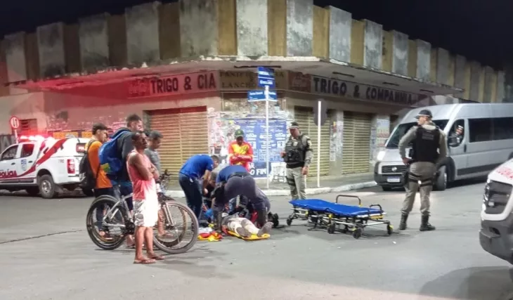 Colisão entre carro e moto deixa uma pessoa ferida em Arapiraca