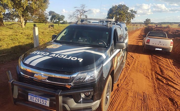 Foragido há 20 anos, idoso é preso acusado de matar o pai com golpes de machado