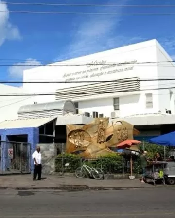 Criança é baleada enquanto jogava bola em Salvador