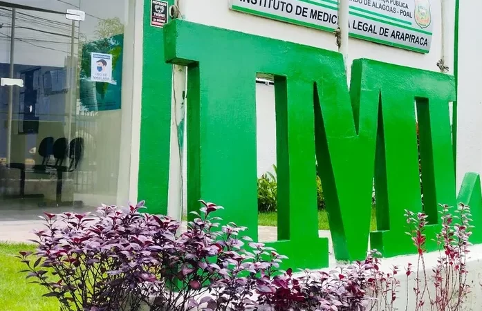 Mulher passa mal morre e quando esperava ônibus na AL-220 em Arapiraca