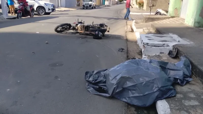 Após perder o controle da direção, motociclista colide em calçada e morre em Arapiraca