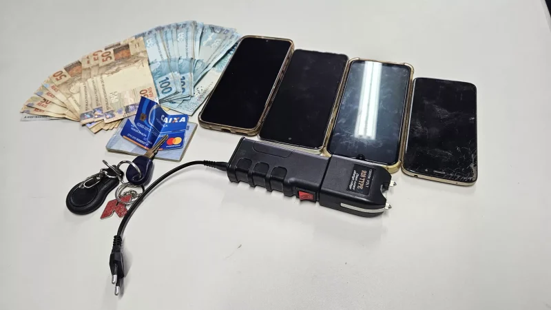 Casal confessa ter matado e queimado homossexual; suspeitos encontrados com cartão de banco da vítima