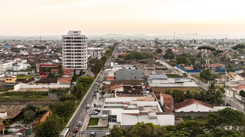 Alunos e professores ficam assustados com incêndio em sala de aula em escola de Arapiraca