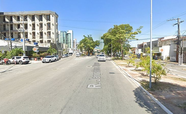 Turista é abordado por assaltantes na Pajuçara e perde R$ 6 mil em transferências bancárias