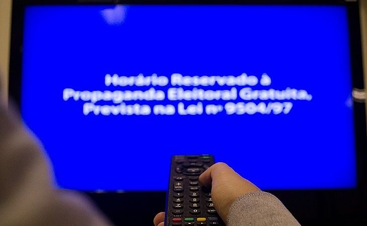 Veiculação da propaganda eleitoral gratuita termina nesta quinta (3) no rádio e na TV