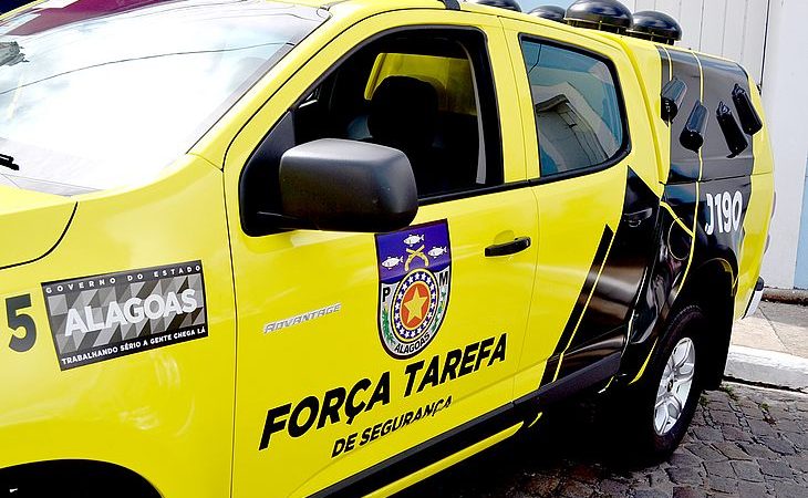 Genro bebe, discute com sogro e tenta estrangulá-lo em Maceió; PM prende agressor