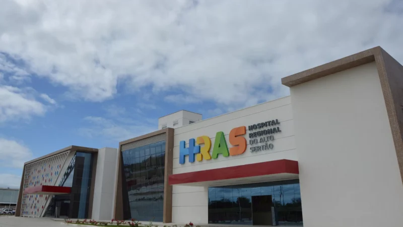 Mulher de 51 anos cai de barreira de 2 metros após sofrer crise epiléptica