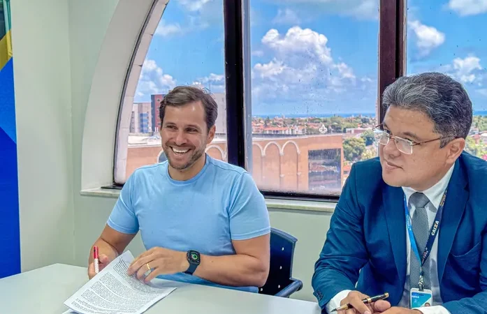 Cacau assina contratos para construção de mais 400 casas do Minha Casa, Minha Vida