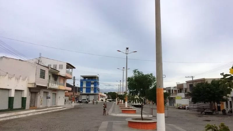 Adolescente é perseguida e agredida pelo ex-namorado