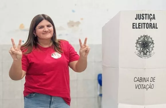 Ziane Costa é reeleita prefeita de Delmiro Gouveia
