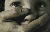 Criança de 11 anos vai a delegacia e denuncia padrasto por abuso sexual em AL