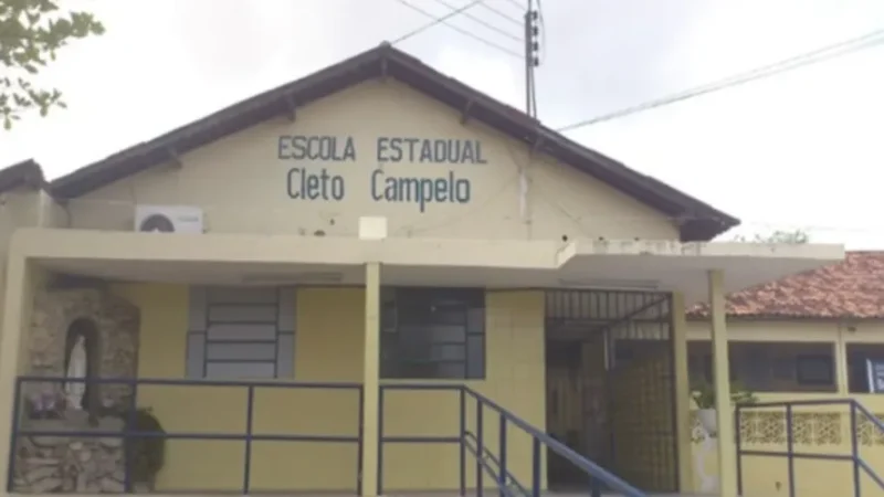 Alunos explodem bomba caseira em escola no último dia de aula