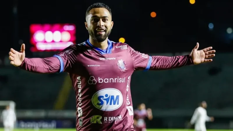 CSA mira contratação do atacante Gabriel Silva, do Vila Nova