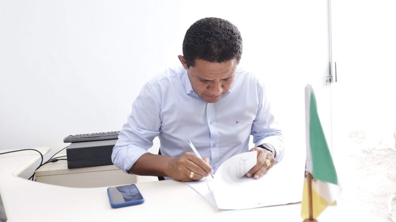 Prefeito envia à Câmara PL que garante benefícios para vinda de empresa e geração de empregos