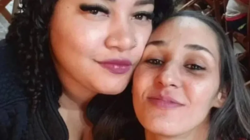 Saiba quem eram as mulheres mortas partidas ao meio ao caírem de moto