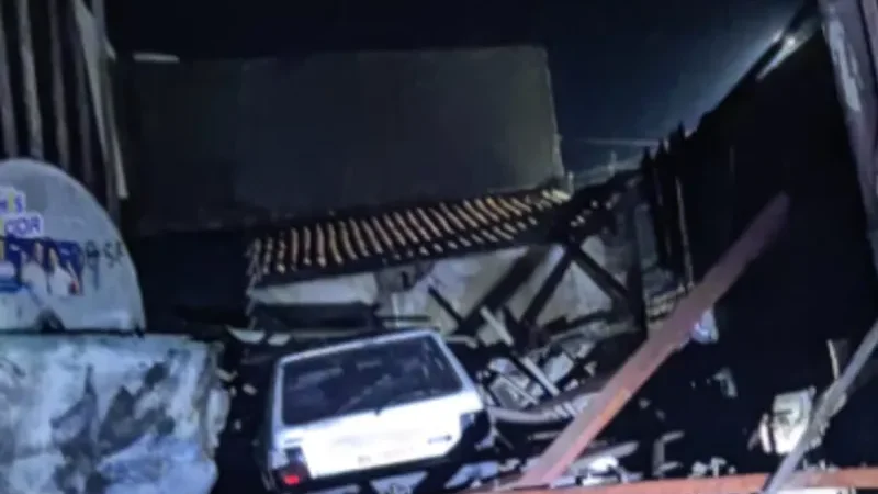 Tempestade atinge casas e ausa trantornos em estabelecimentos comerciais de Maravilha