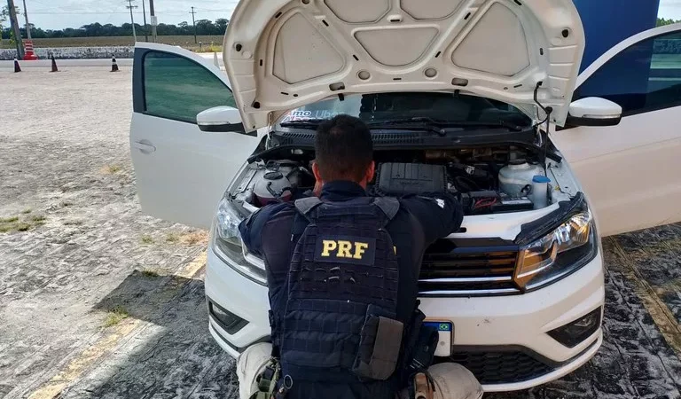 PRF prende homens durante fiscalizações no interior de Alagoas