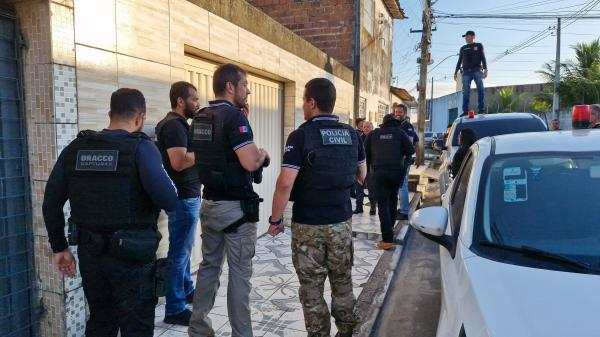 Polícia Civil de Alagoas deflagra megaoperação contra o crime organizado; 22 presos até o momento