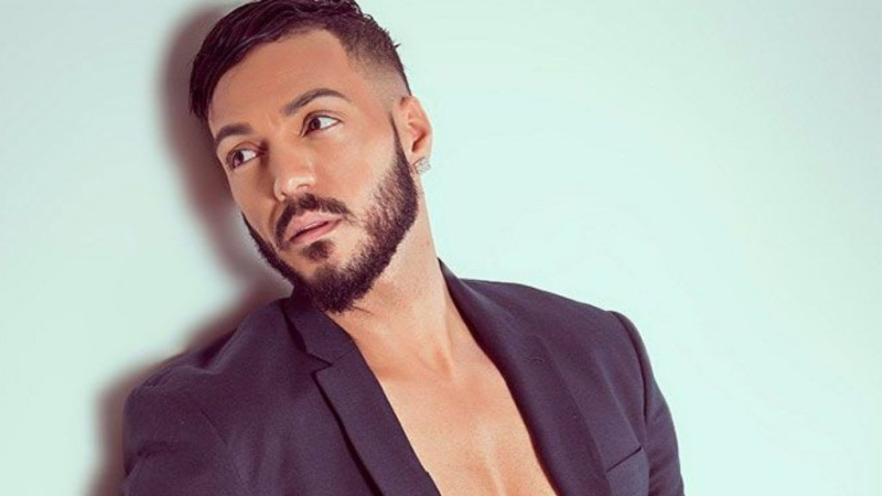 Amigo de Belo afirma que cantor tentou comprar fuzil de traficantes