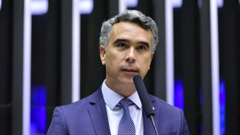 PEC 6×1 ganha adesão da bancada de AL