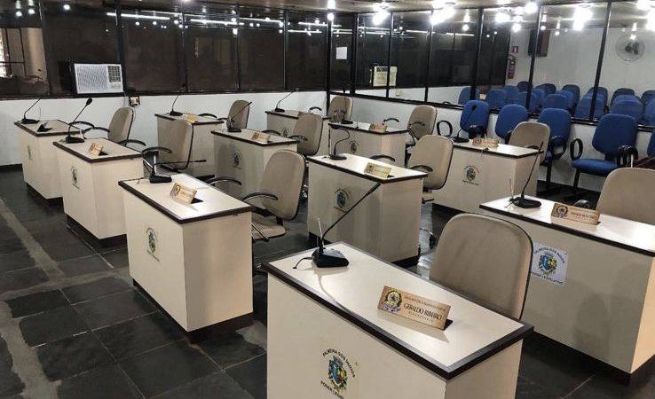 Sem definir orçamento para 2025, câmara de vereadores de Palmeira entra em recesso e deixa prefeita eleita sem direção de comando