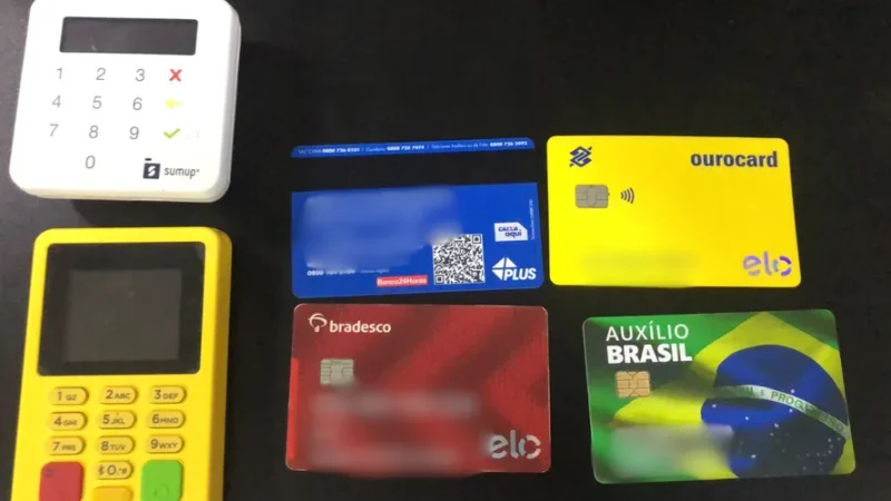 Dupla suspeita de aplicar golpe em mulher em PE é presa dentro de pousada em AL