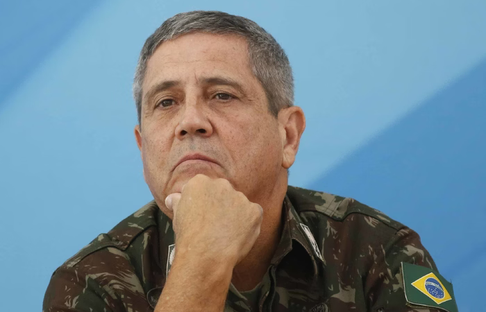 PF prende Braga Netto por obstrução à Justiça