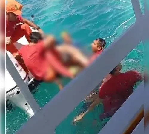 IML libera corpo de turista vítima de naufrágio de catamarã em Maragogi