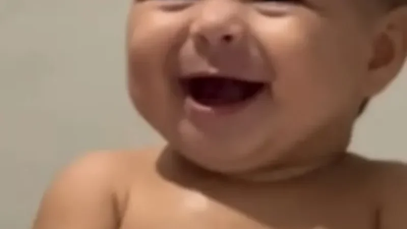 Mãe que acusa UPA rebate ataques nas redes; missa de 7ª dia é realizada neste sábado