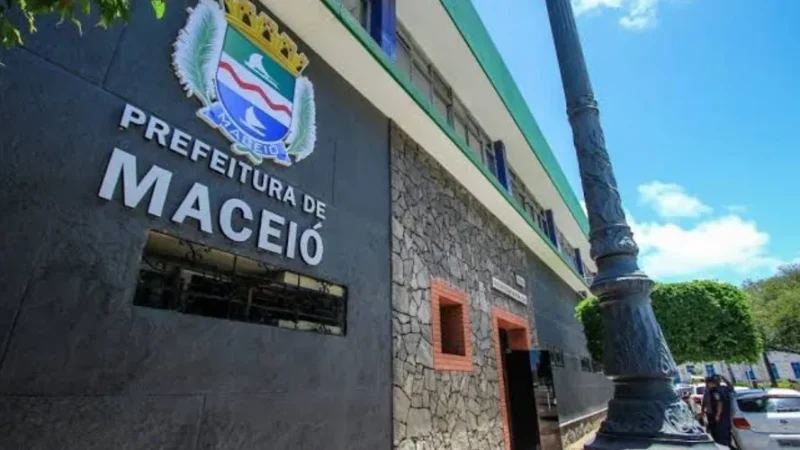 Prefeitura de Maceió cria 1,2 mil novos cargos comissionados com salário que chega a R$ 16 mil